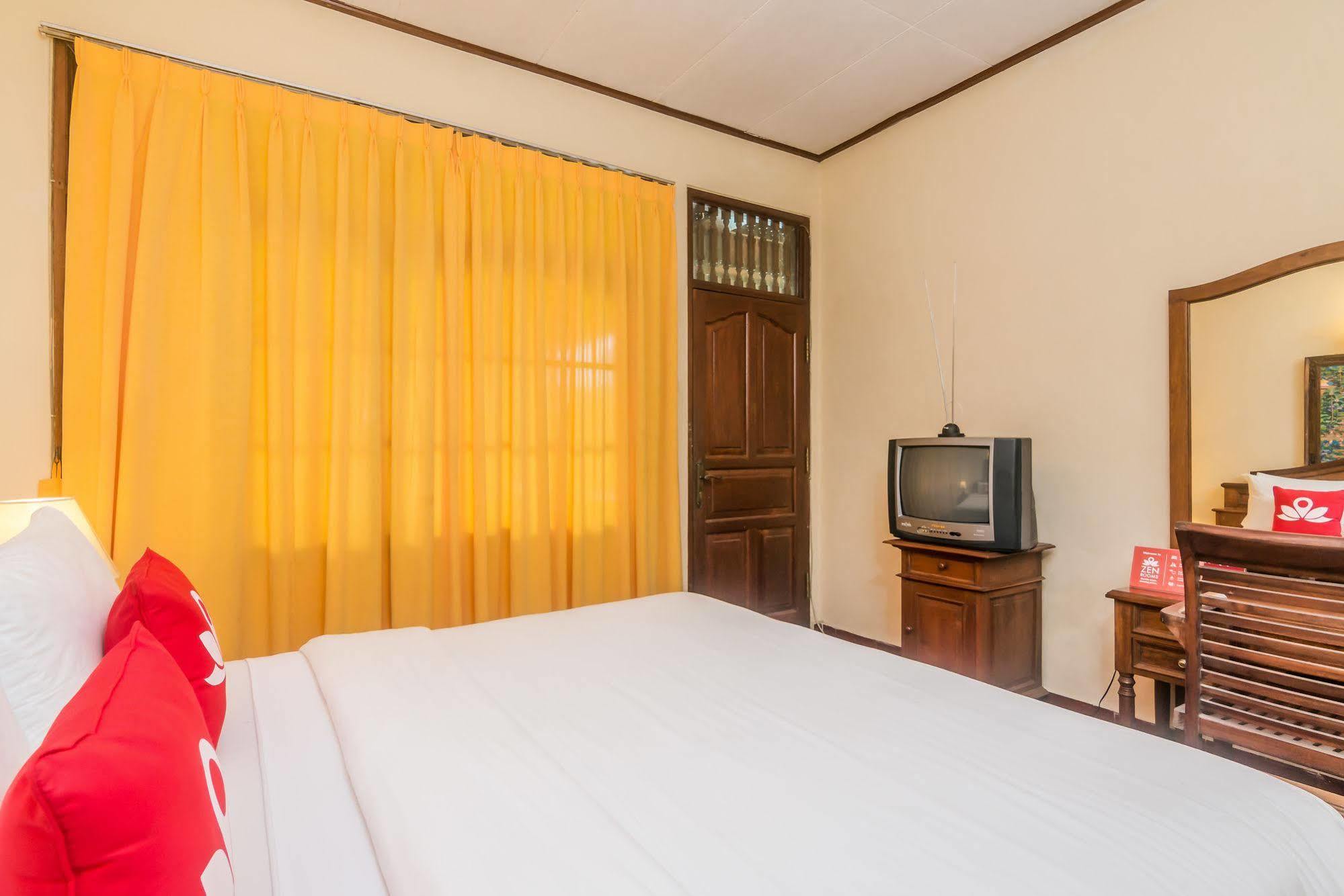 Hotel Zen Danau Toba